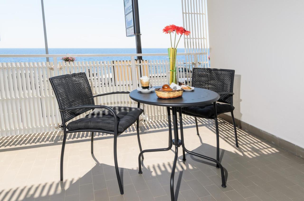 Marina D'Agrò Residence Santa Teresa Di Riva Exterior foto
